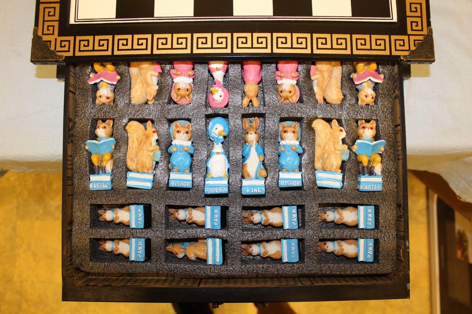 10762.Animal Fairytale Chess Set