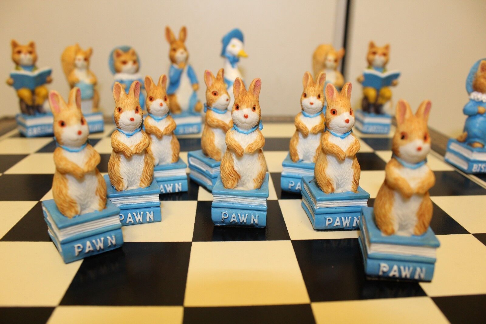 10762.Animal Fairytale Chess Set