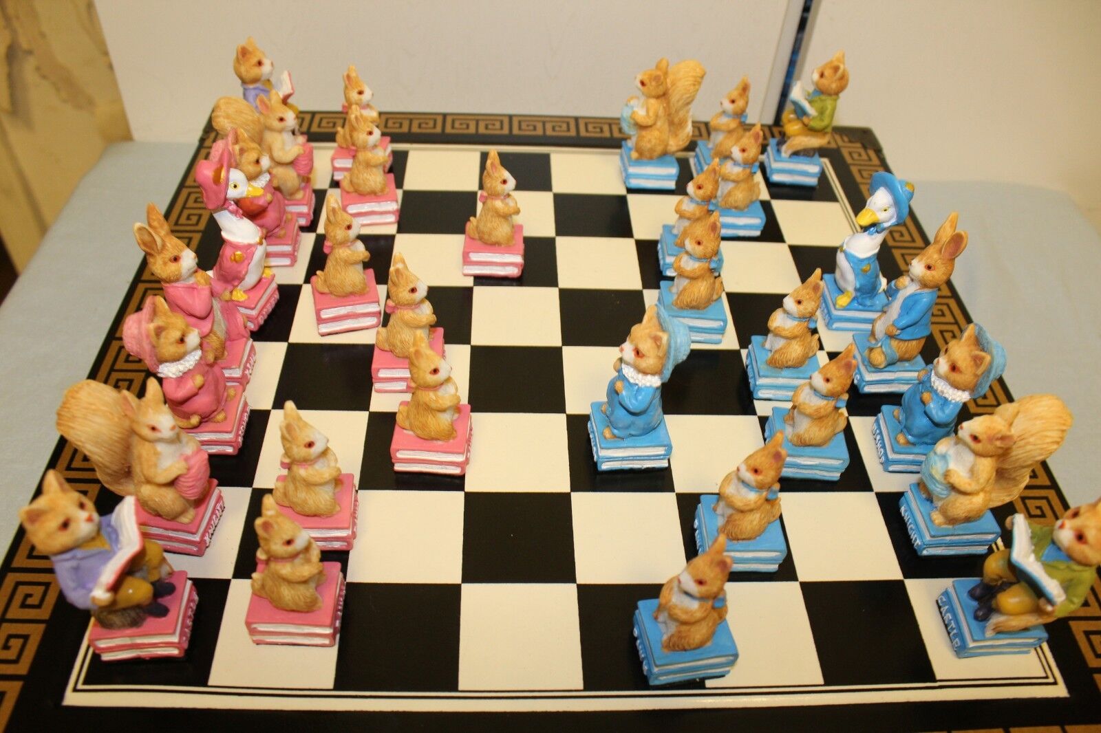 10762.Animal Fairytale Chess Set