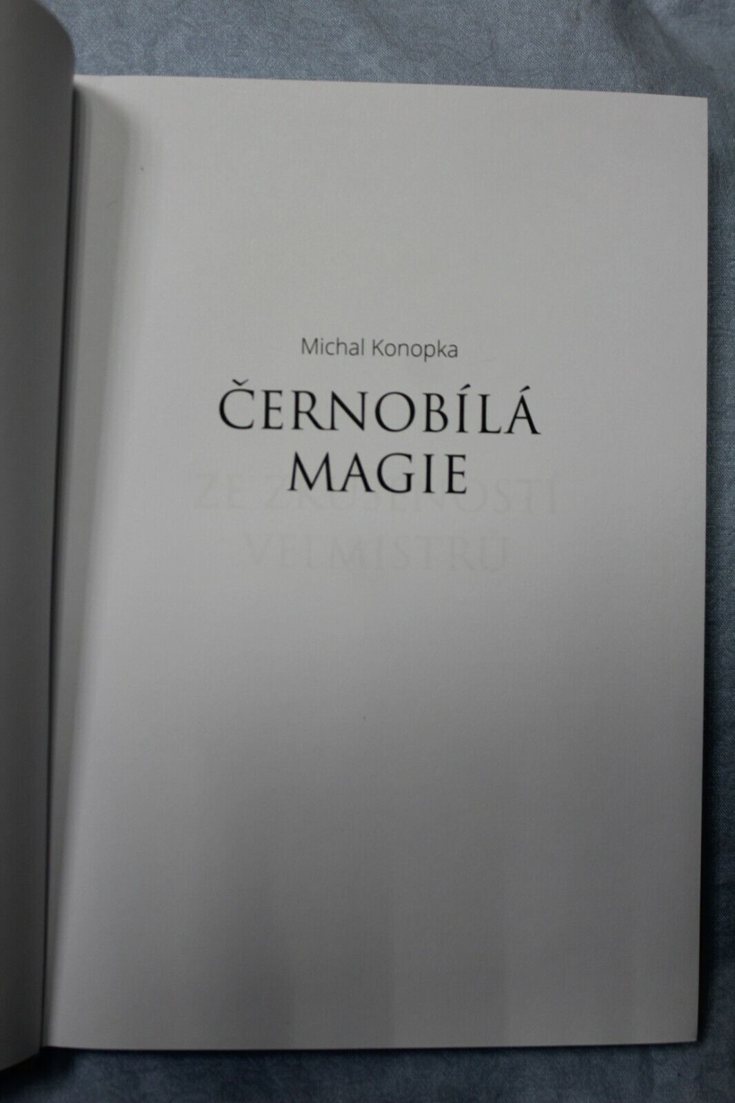 11260.Czech Chess Book: Cernobila Magie, 2019 M. Kanopka