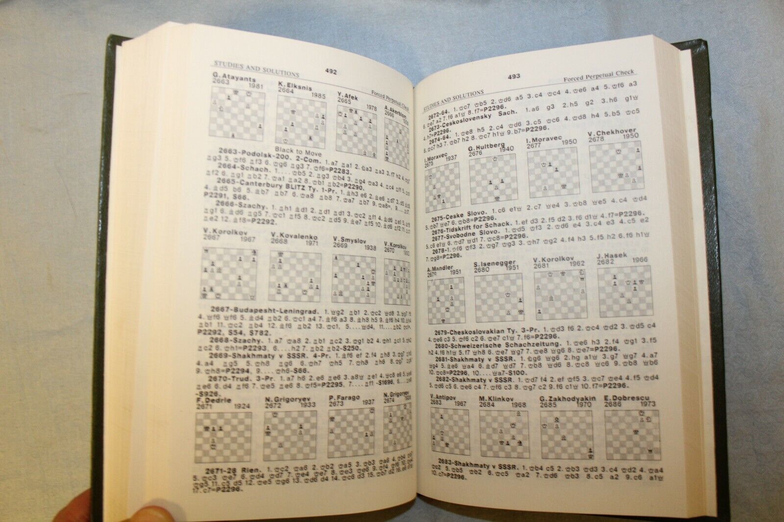 11305.Georgian Chess Book: Akobia. World Anthology of Chess Studies. Vol. 3