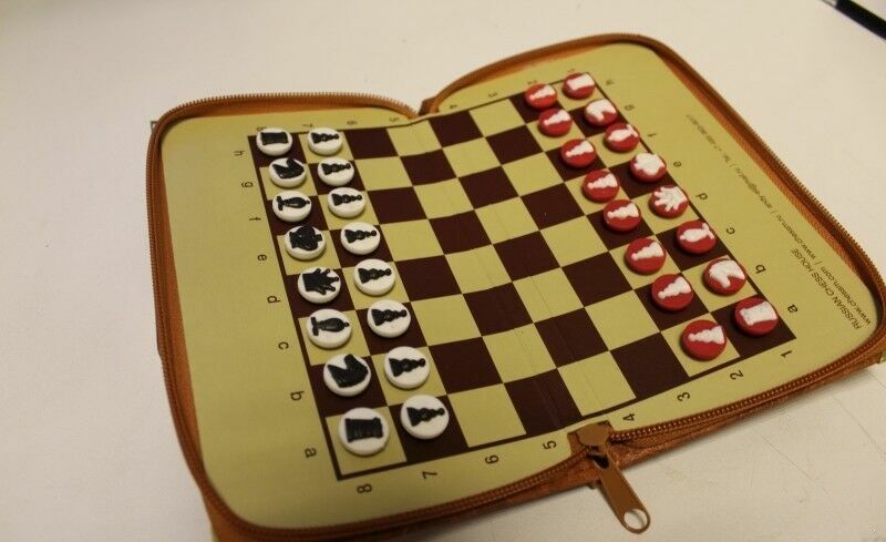 11362.Magnetic Pocket Traveling Chess Set. Chessm.com. Faux leather case