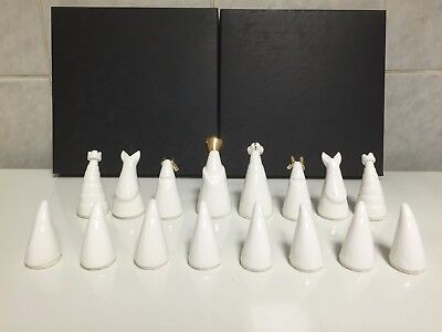 11414.PORCELAIN CHESS SET MADE IN ENGLAND / WITH ORIGINAL BOX