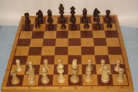 Шахматы турнирные стаунтоновские N7 в деревянно-дубовой доске